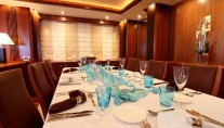 MOLIVER -  Dining Table